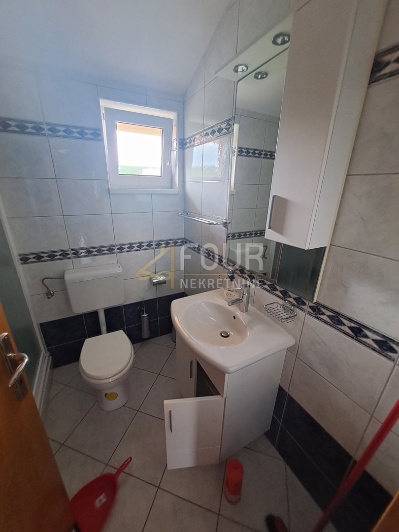 Malinska, Malinska-Dubašnica, 61m2