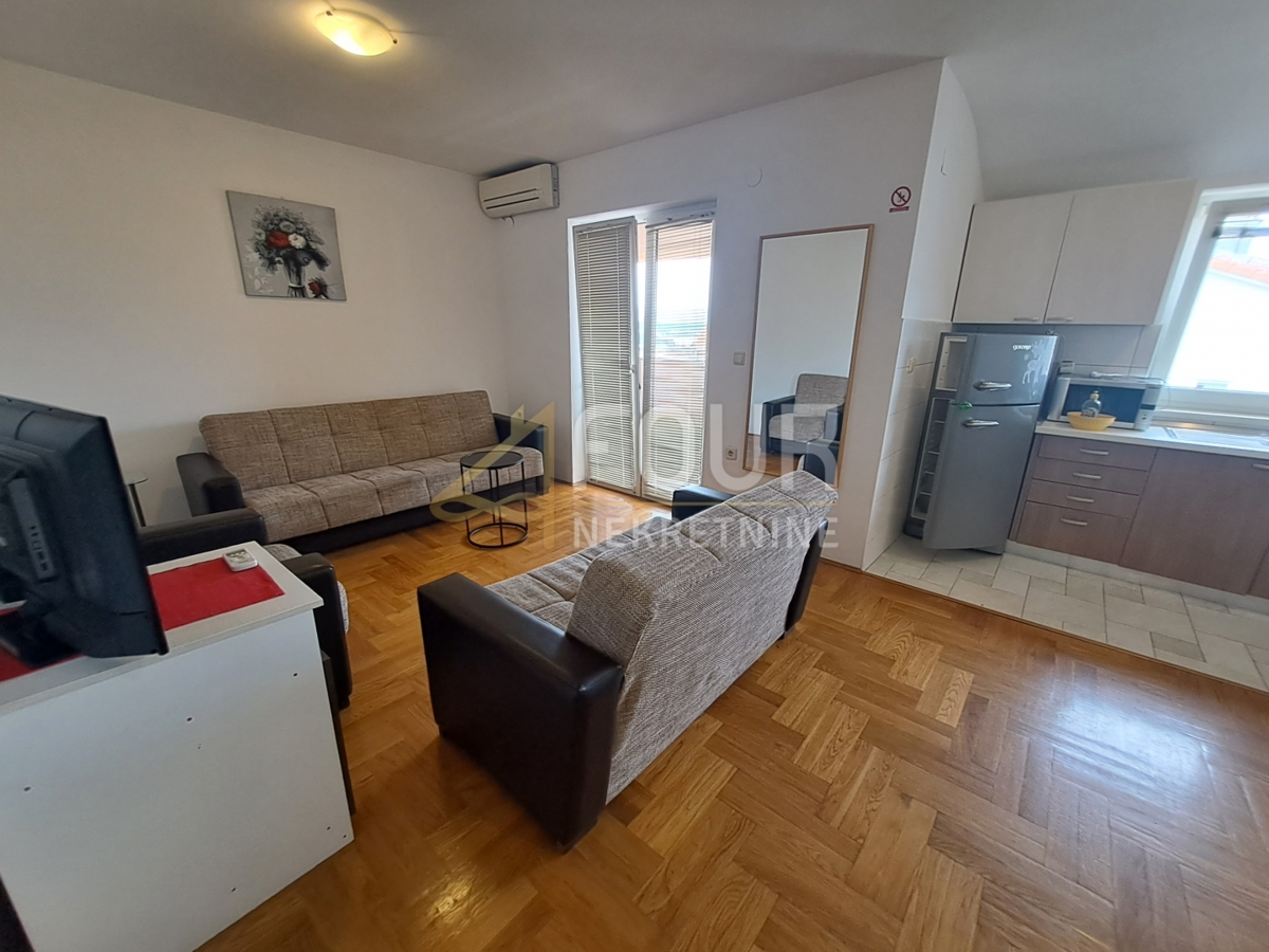 Malinska, Malinska-Dubašnica, 61m2