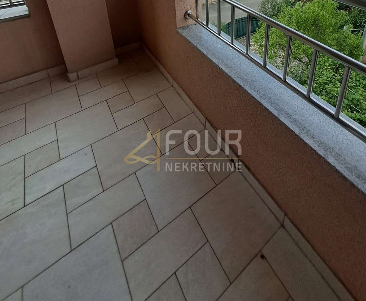 Malinska, Malinska-Dubašnica, 61m2