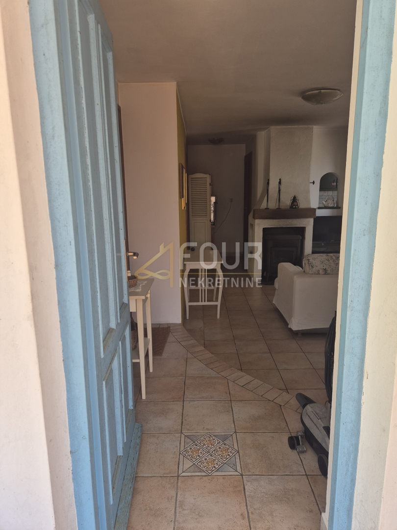 Banjol, Rab, 65,95m2