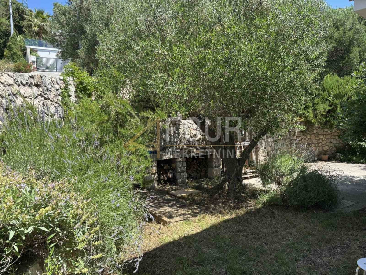 Banjol, Rab, 65,95m2