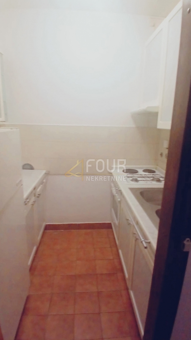 Njivice, Omišalj, 33m2