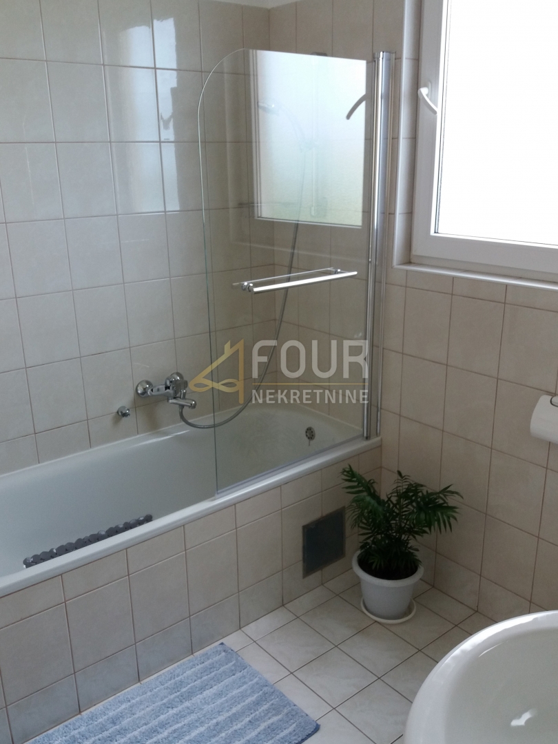 Opatija - Centar, Opatija, 84,35m2