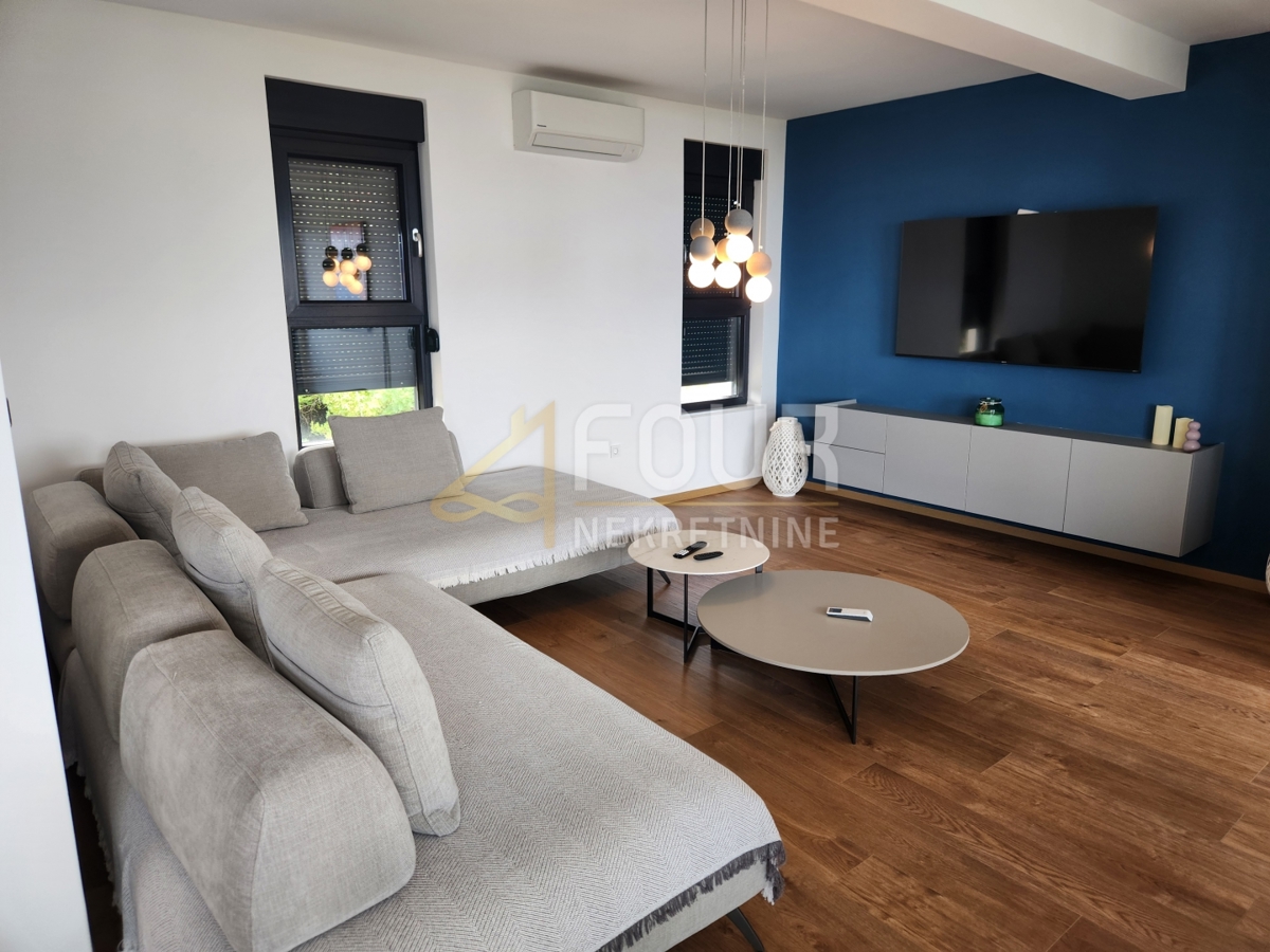 Ika, Opatija - Okolica, 136,32m2