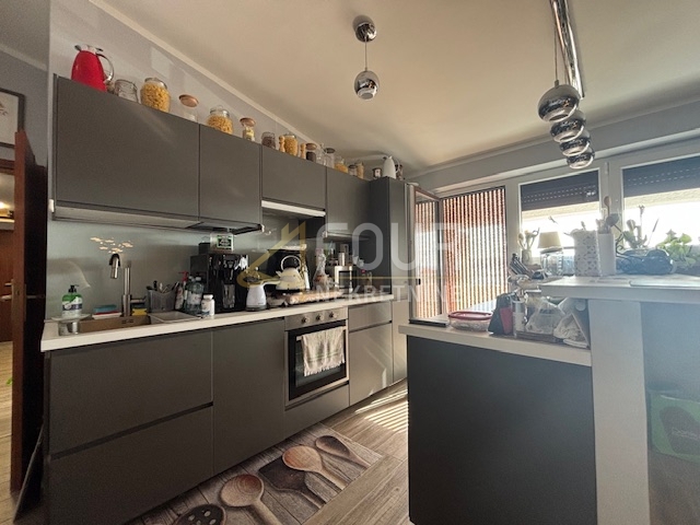 Novi Vinodolski, 66m2