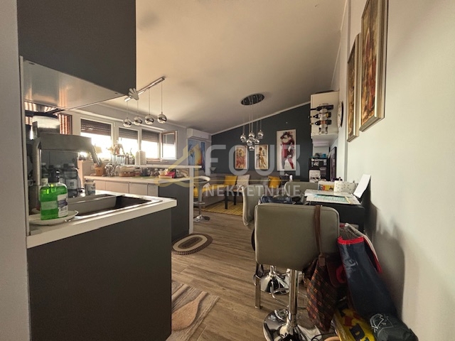 Novi Vinodolski, 66m2