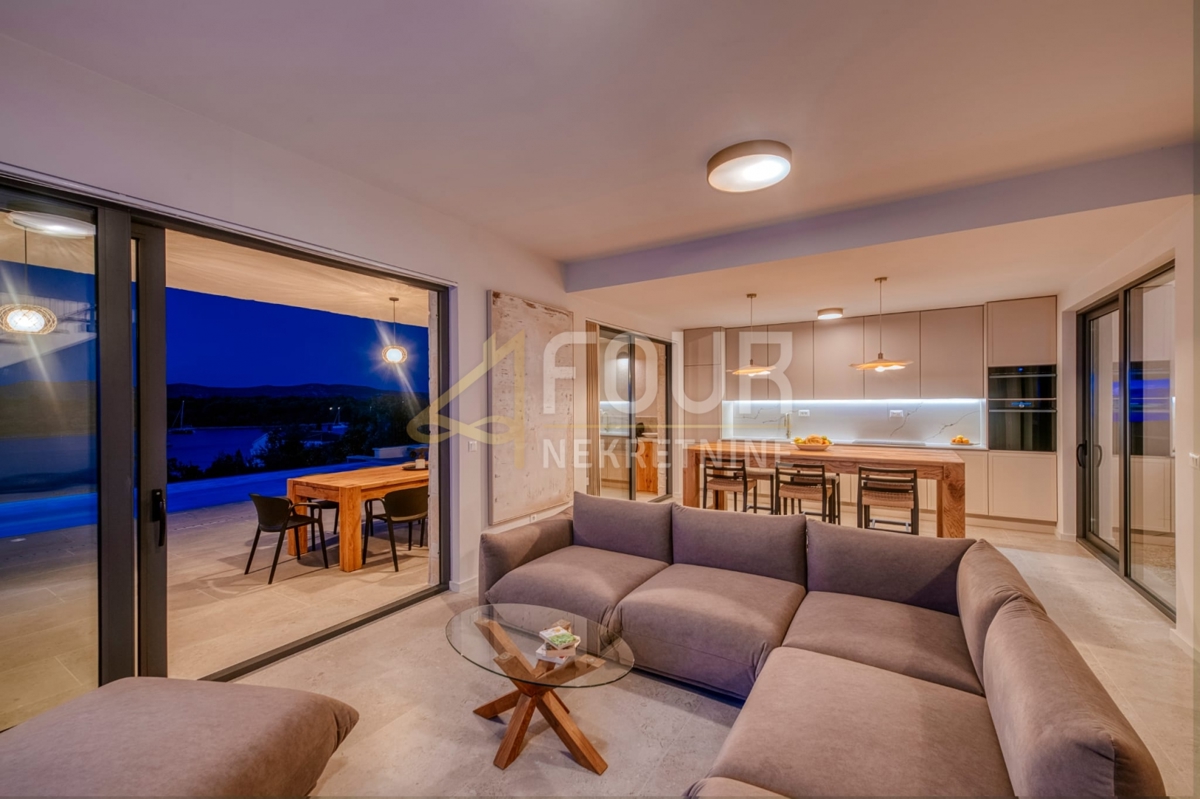 Mali Iž, Zadar - Okolica, 294m2