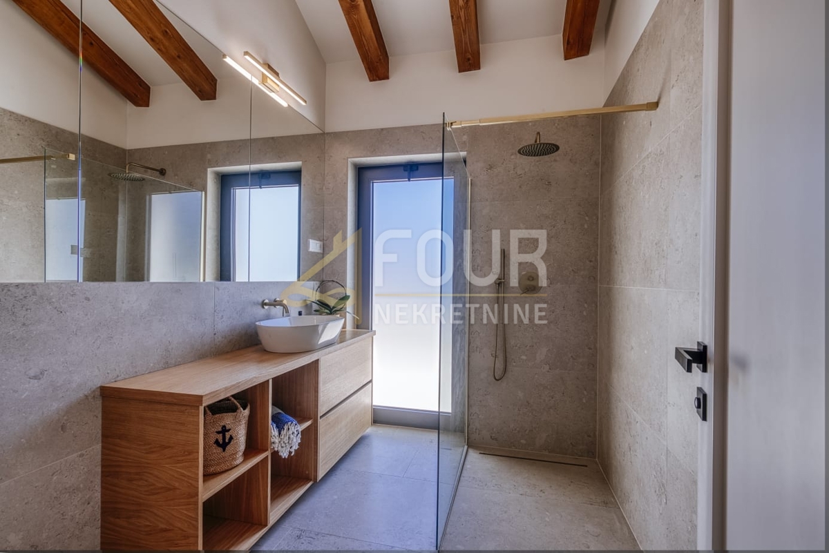 Mali Iž, Zadar - Okolica, 294m2