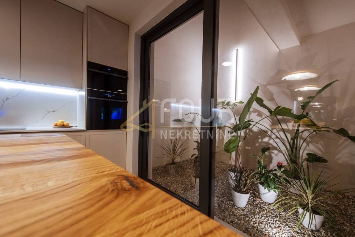 Mali Iž, Zadar - Okolica, 294m2