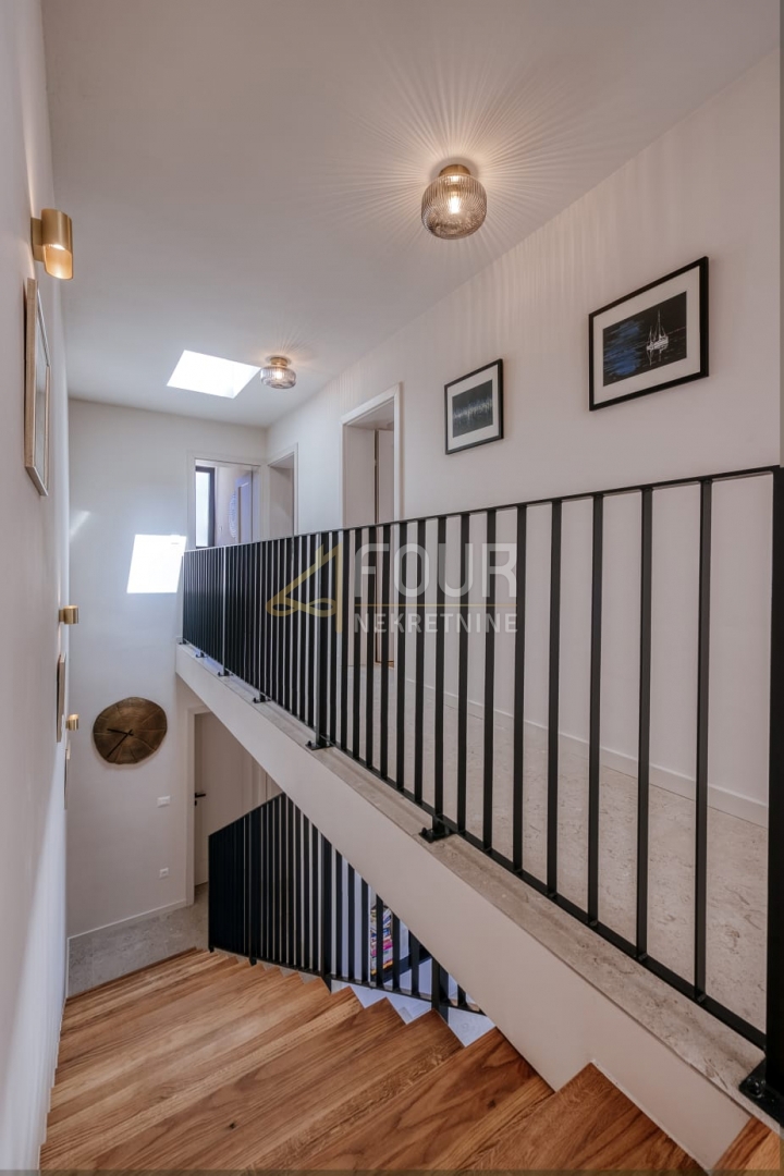 Mali Iž, Zadar - Okolica, 294m2