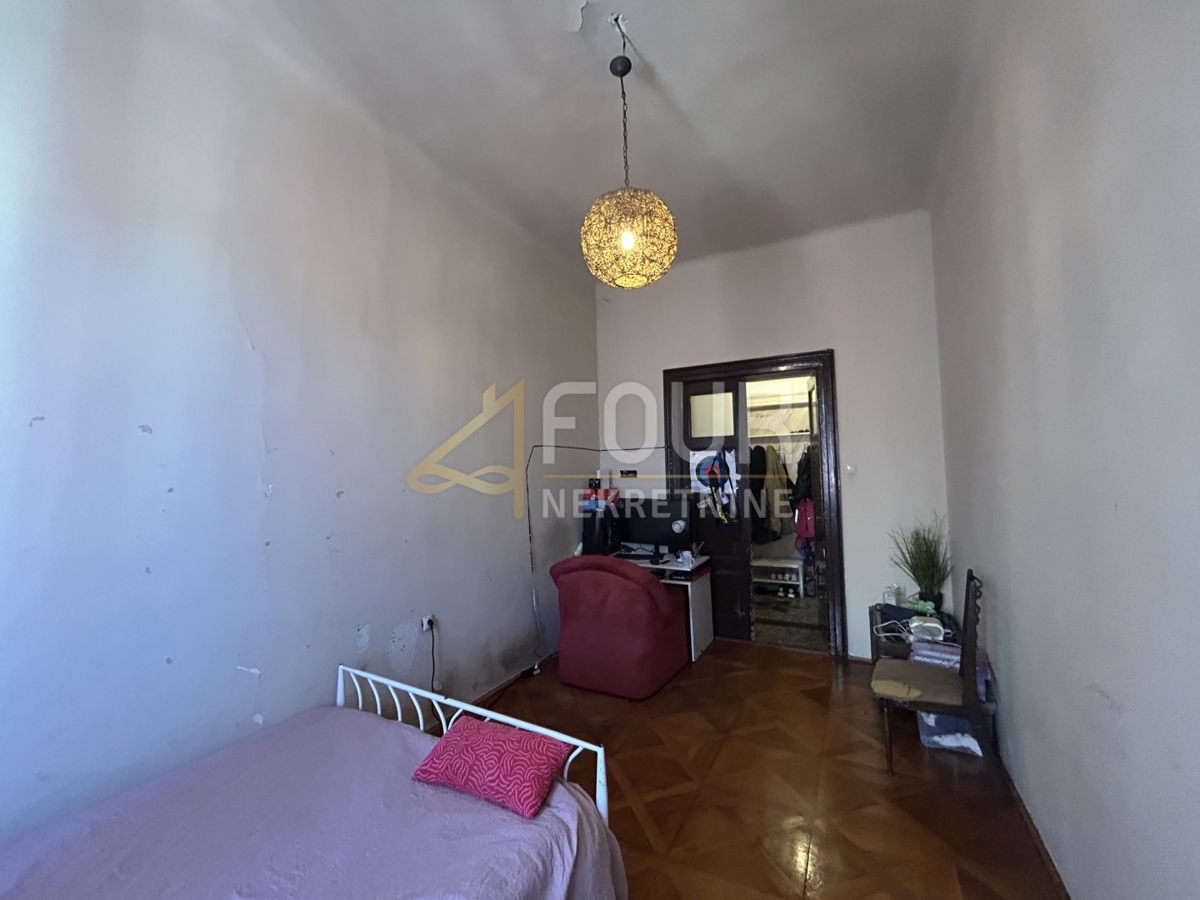 Centar, Pula, 114,50m2