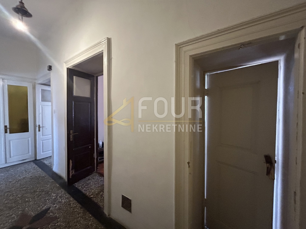 Centar, Pula, 114,50m2