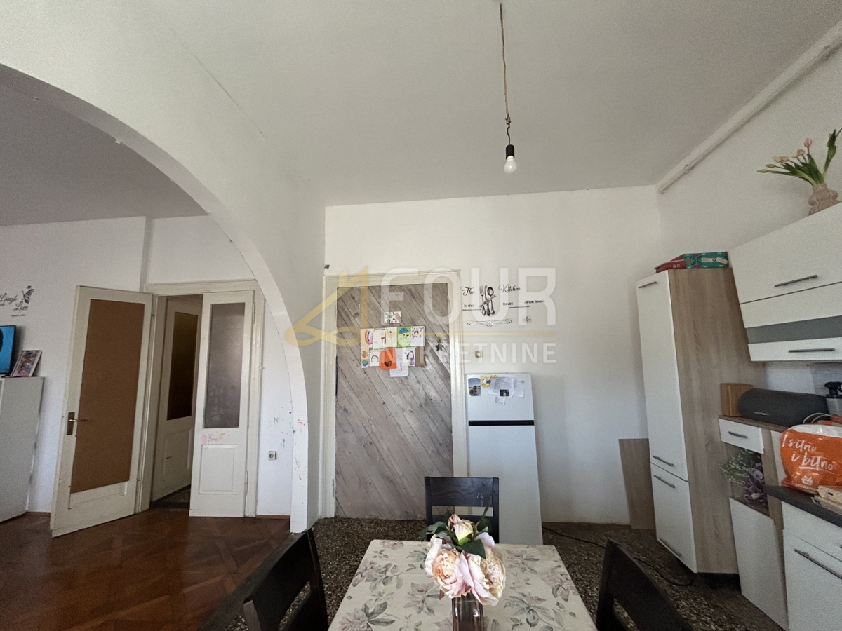 Centar, Pula, 114,50m2