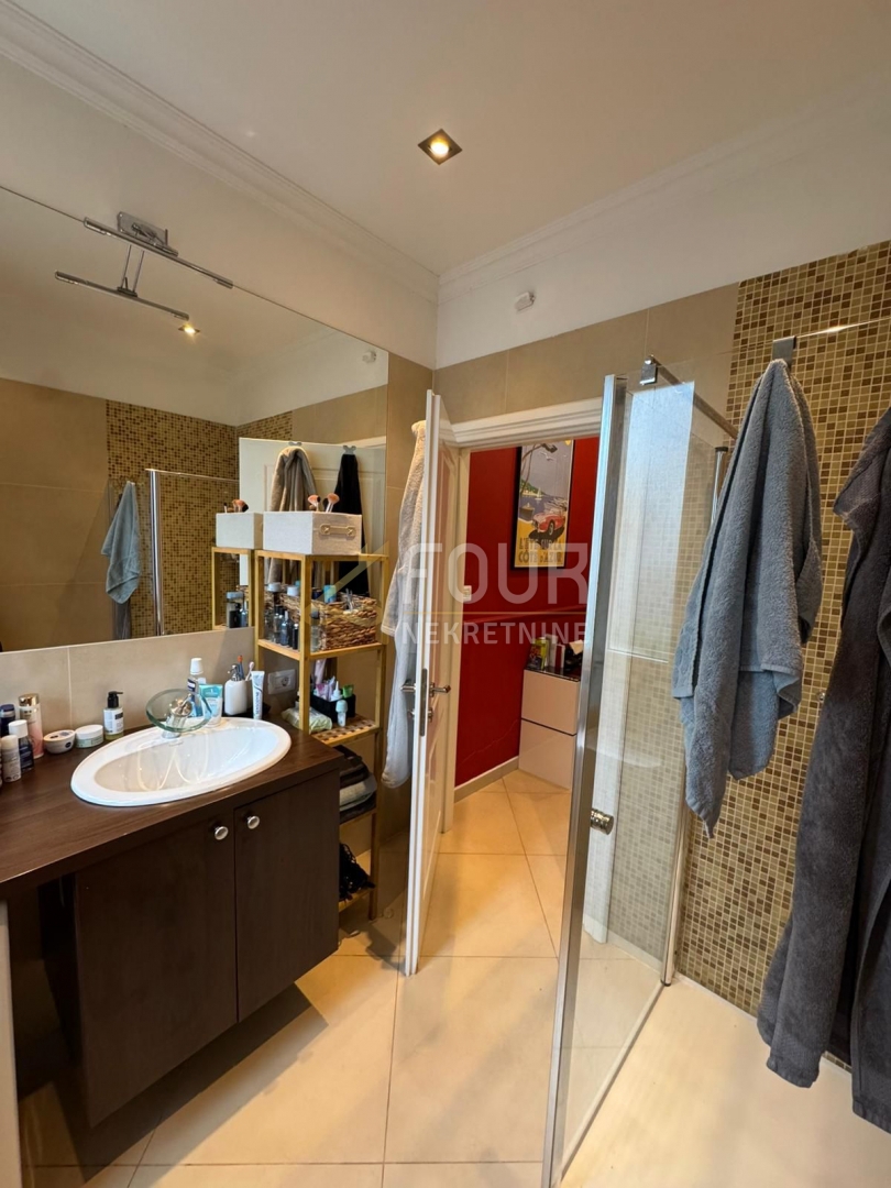 Centar, Rijeka, 77,64m2