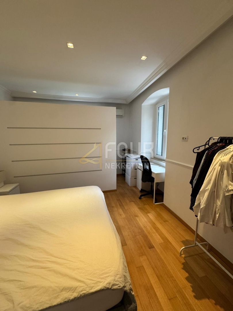 Centar, Rijeka, 77,64m2