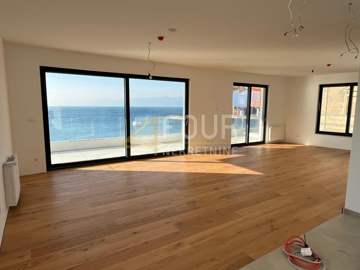 Pećine, Rijeka, 120,86m2