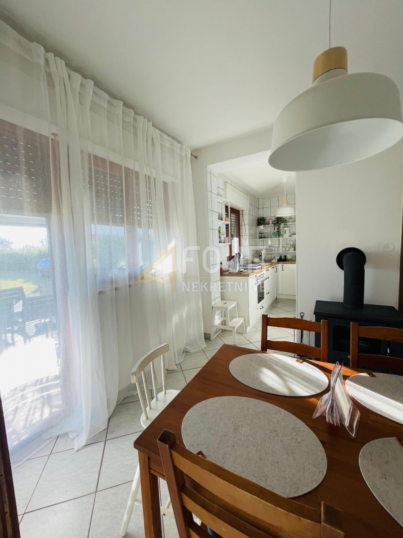 Istria, Marčana - zona circostante, casa indipendente con grande cortile