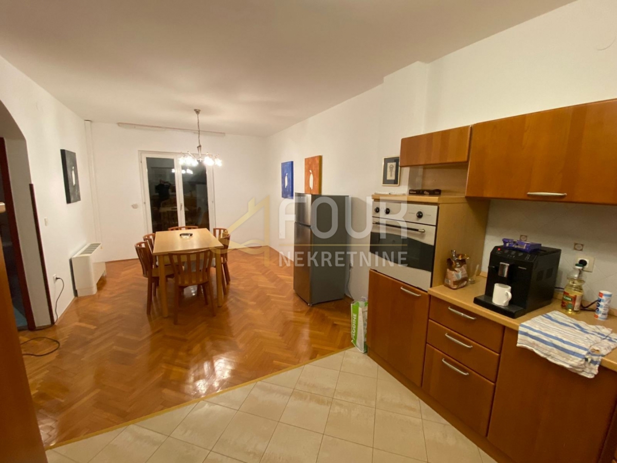 Istria, Parenzo, San Lorenzo, casa con piscina