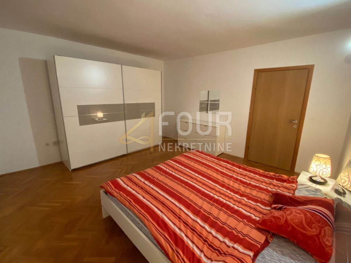 Istria, Parenzo, San Lorenzo, casa con piscina