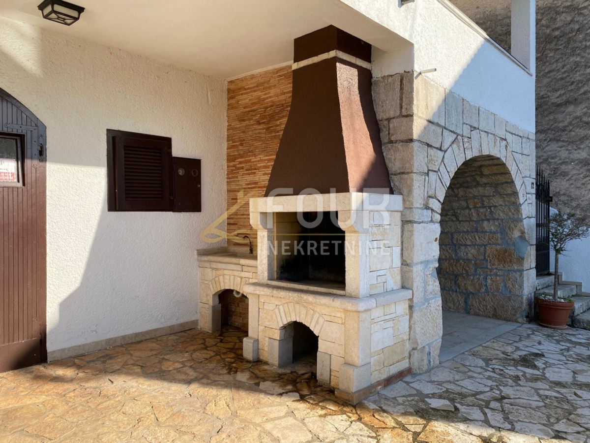 Istria, Parenzo, San Lorenzo, casa con piscina