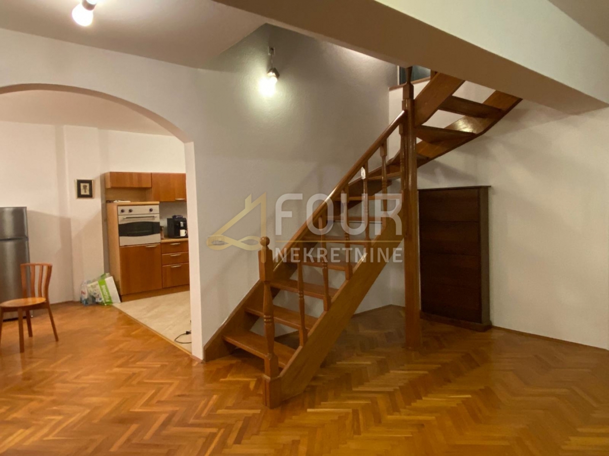 Istria, Parenzo, San Lorenzo, casa con piscina