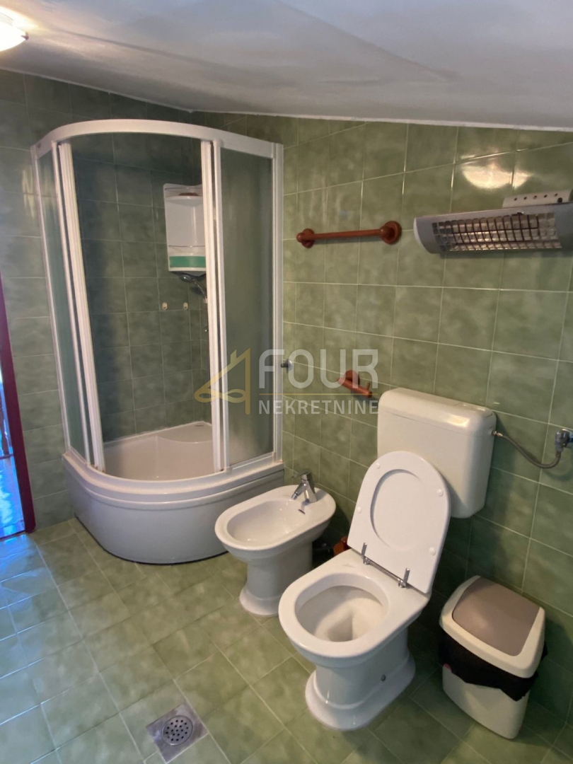 Istria, Parenzo, San Lorenzo, casa con piscina