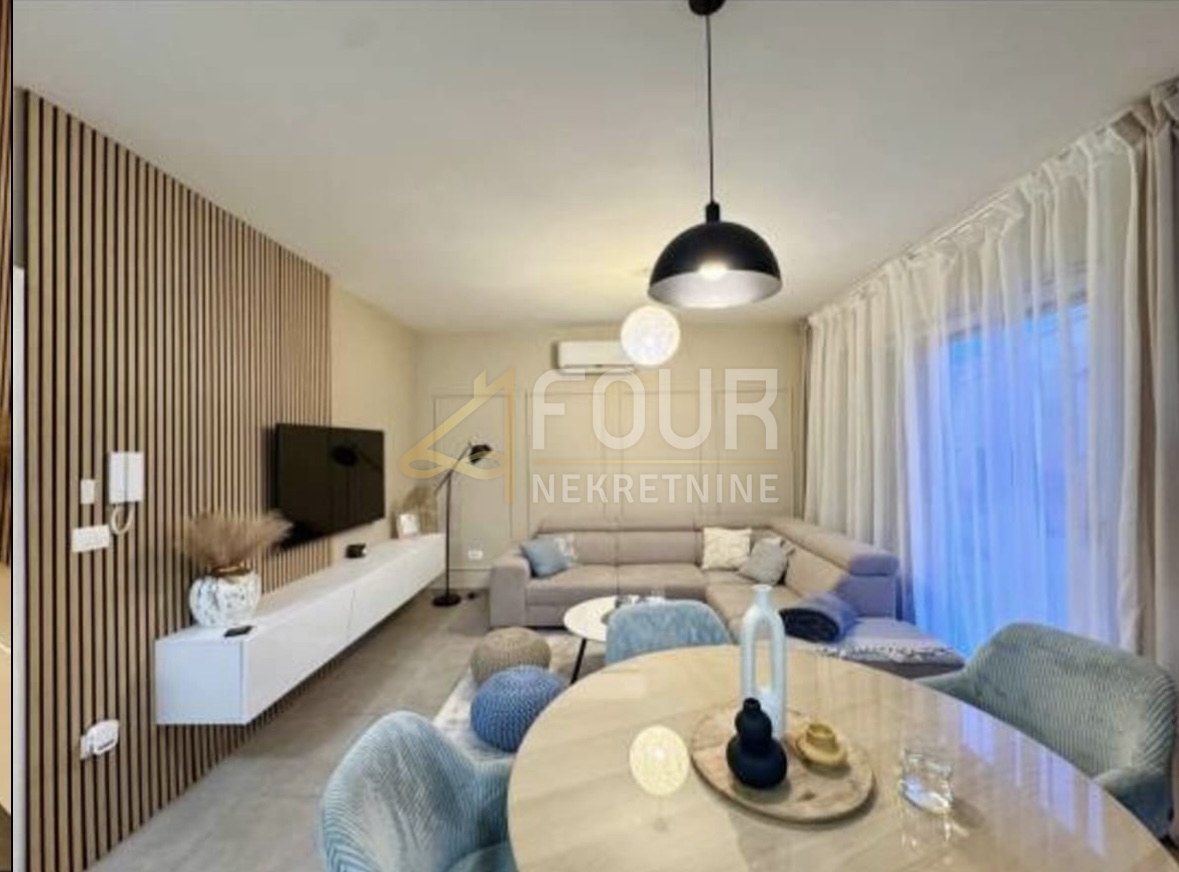 Saršoni, 2s+db, giardino 33m2 e posto auto