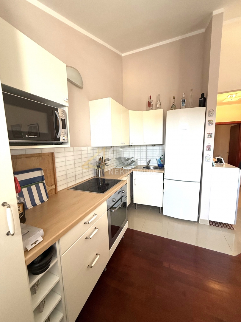 Isola di Krk, Šilo, monolocale più soggiorno, 45m2, balcone, vista mare