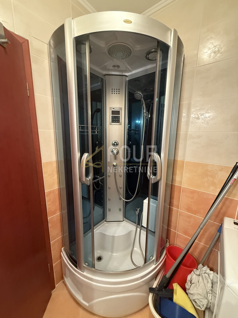 Isola di Krk, Šilo, monolocale più soggiorno, 45m2, balcone, vista mare