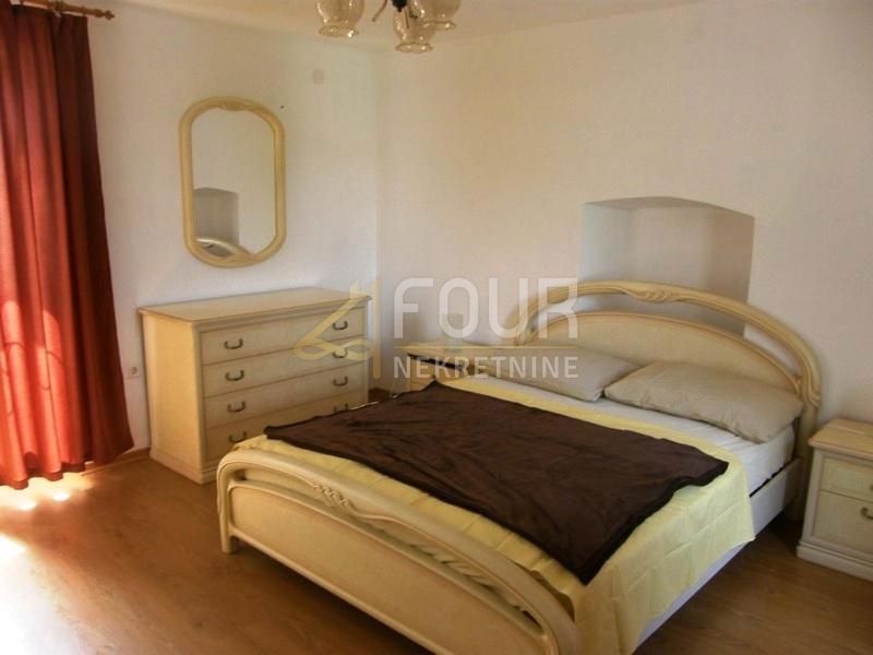 Malinska, Malinska-Dubašnica, 150m2