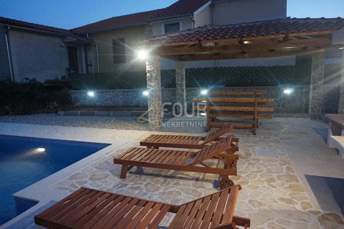 Malinska, Malinska-Dubašnica, 150m2