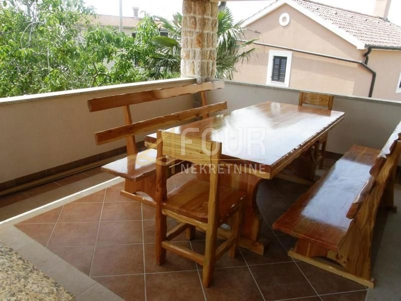 Malinska, Malinska-Dubašnica, 150m2