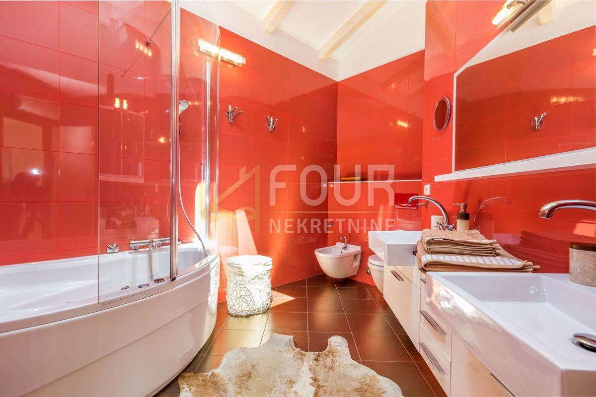 Opatija - Centar, Opatija, 202m2