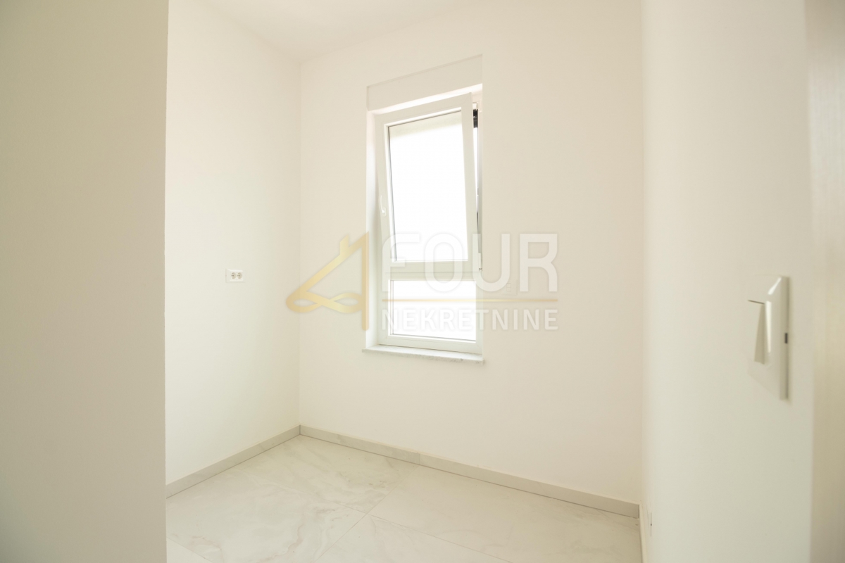 Kornić, Krk, 250m2