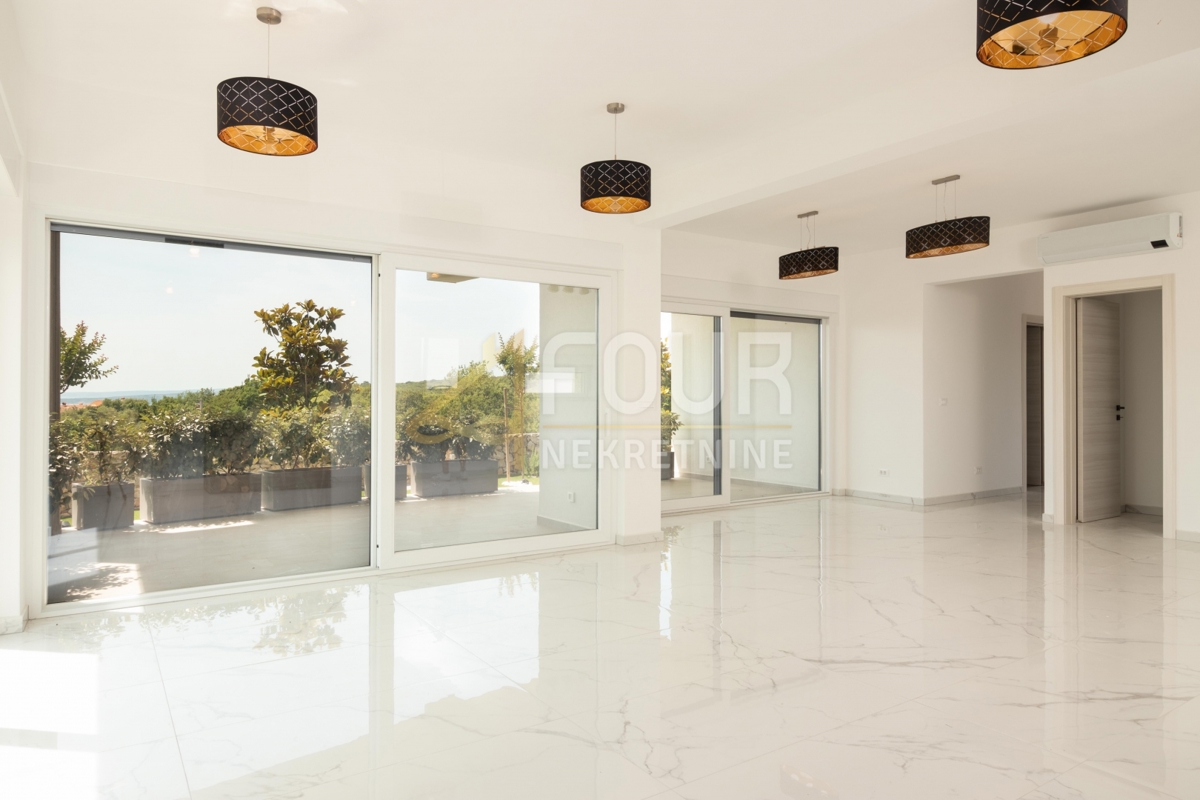 Kornić, Krk, 250m2