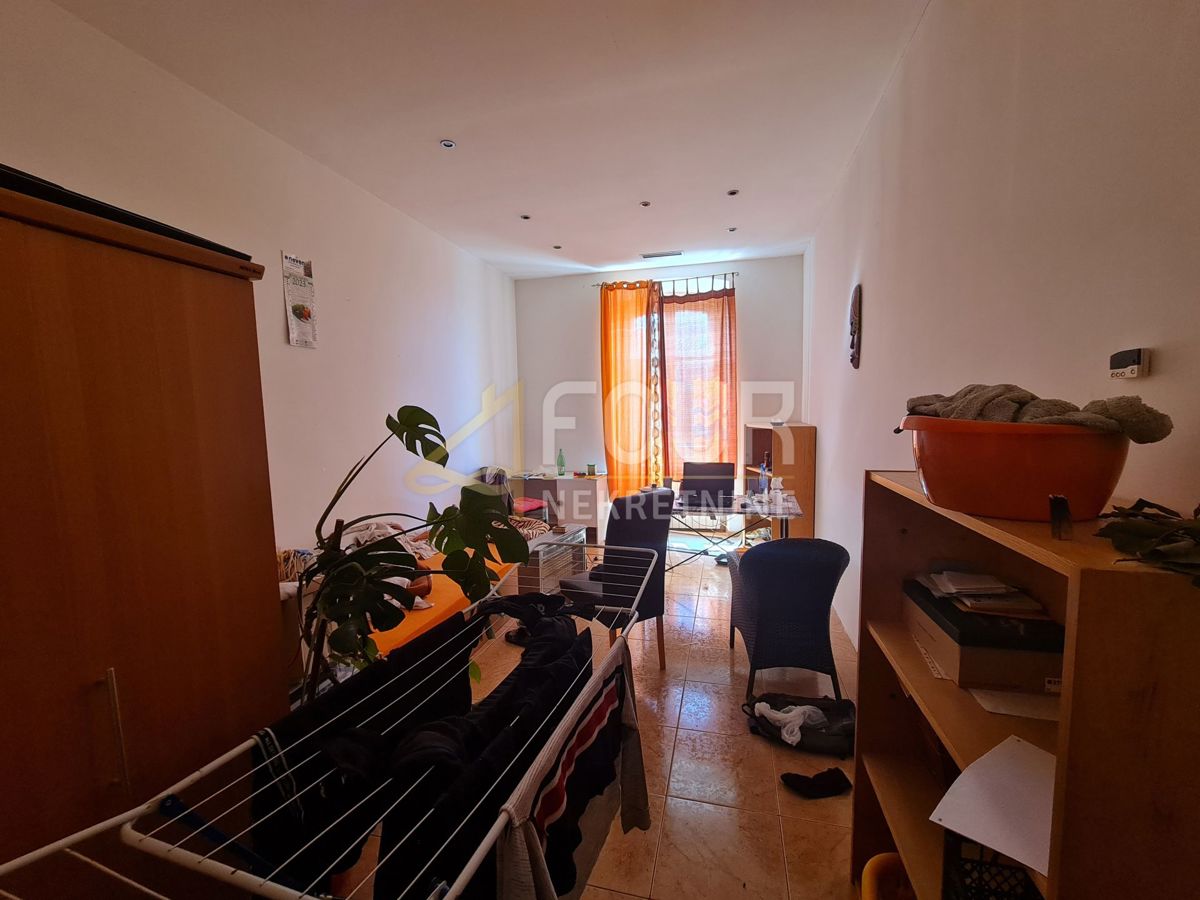 Centar, Rijeka, 72,10m2