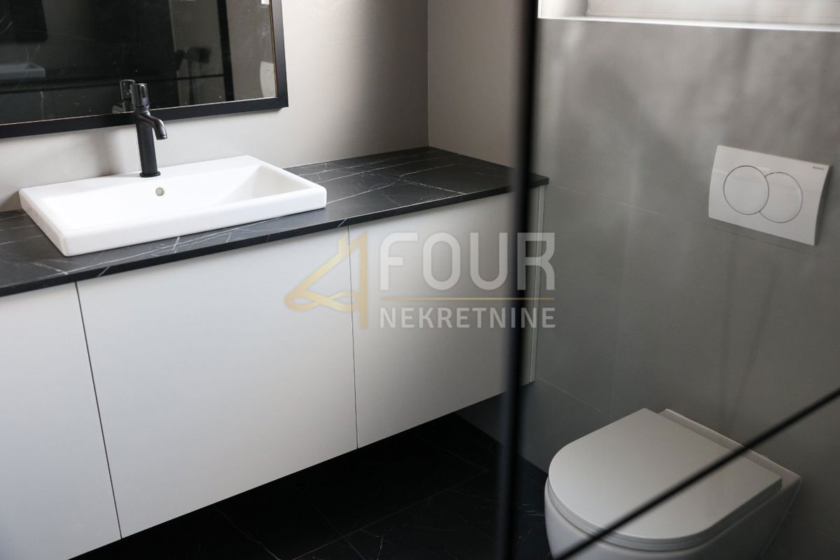 Šmrika, Kraljevica, 145m2