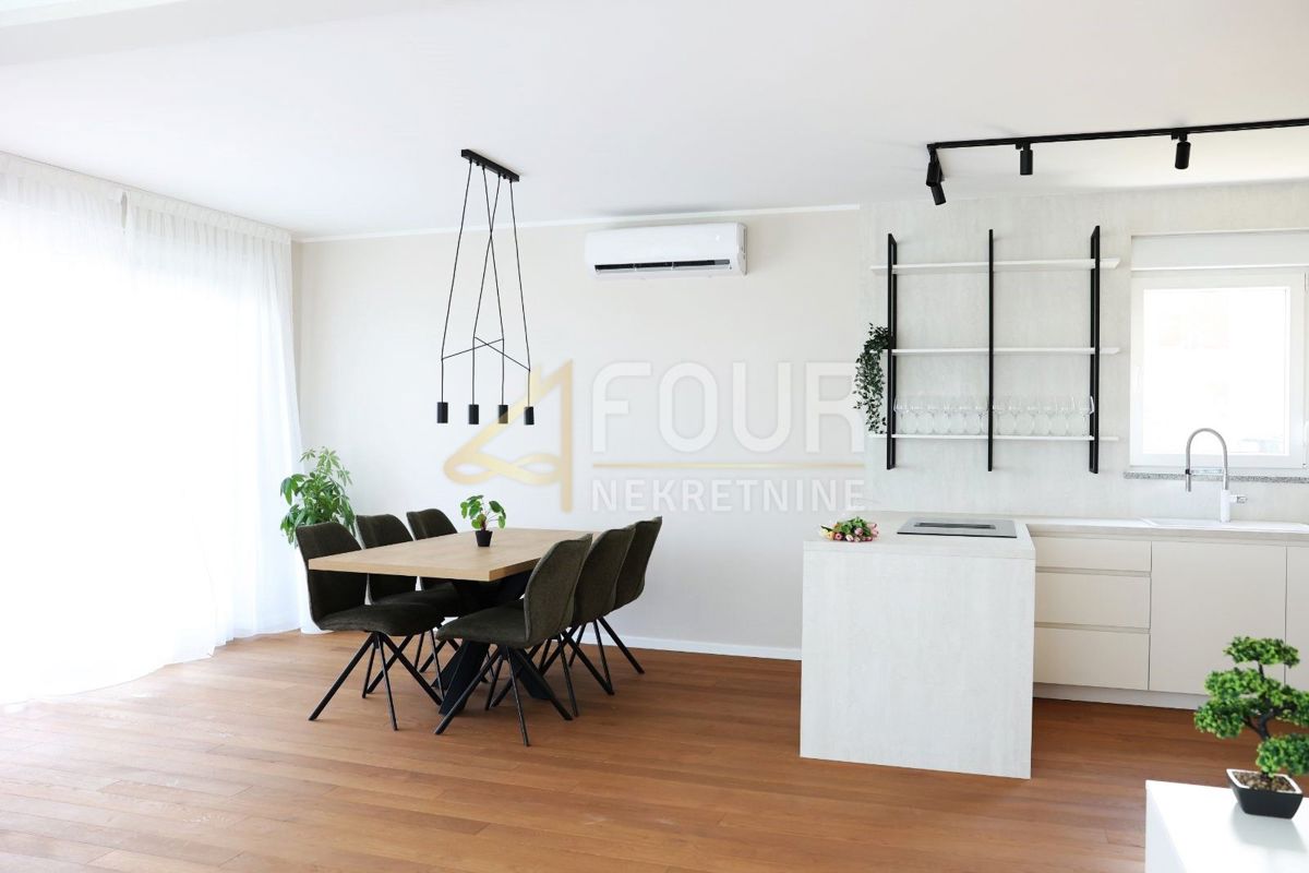 Šmrika, Kraljevica, 145m2