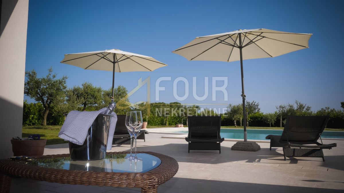 Svetvinčenat, 302,77m2