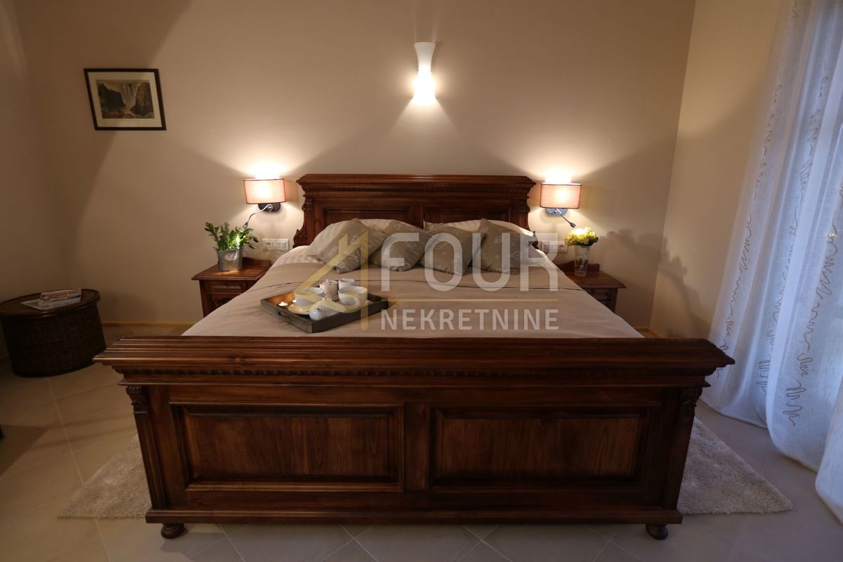 Svetvinčenat, 302,77m2