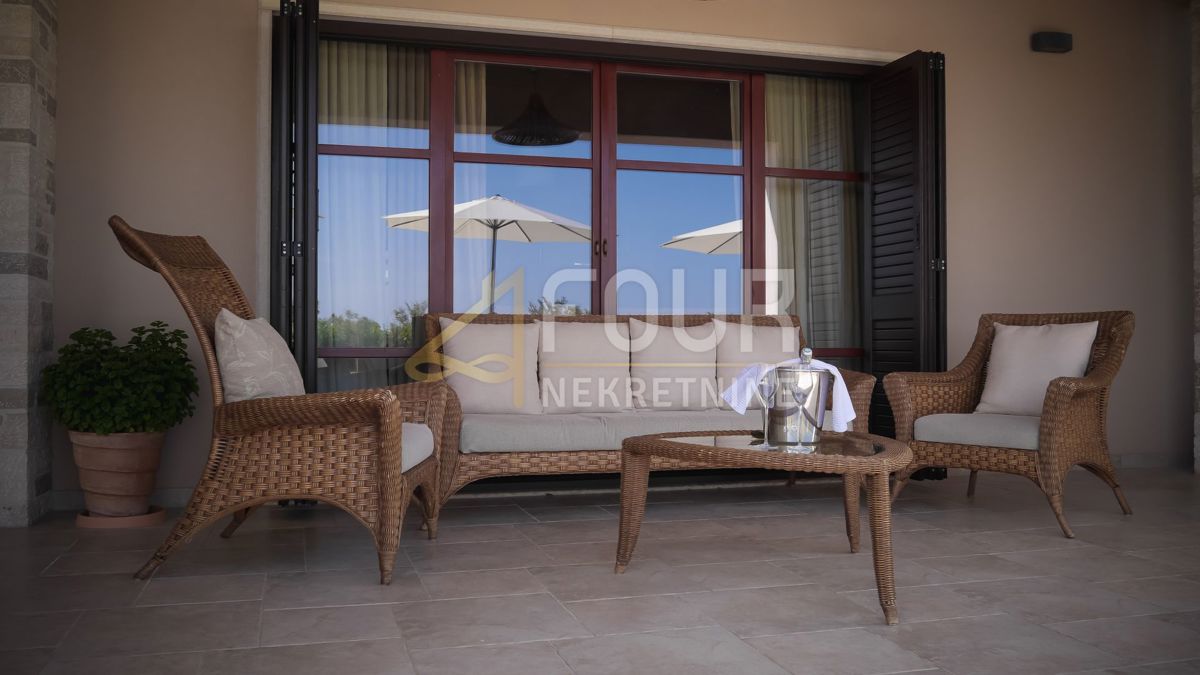 Svetvinčenat, 302,77m2