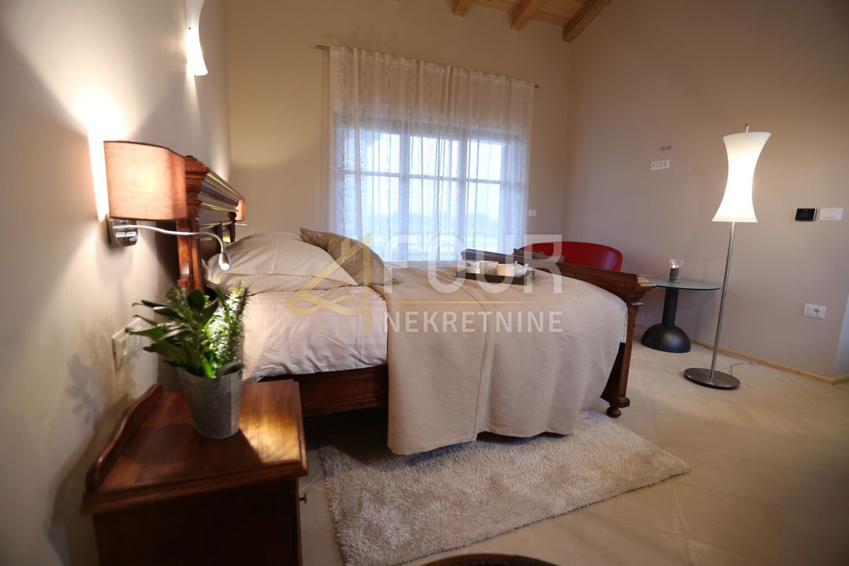 Svetvinčenat, 302,77m2