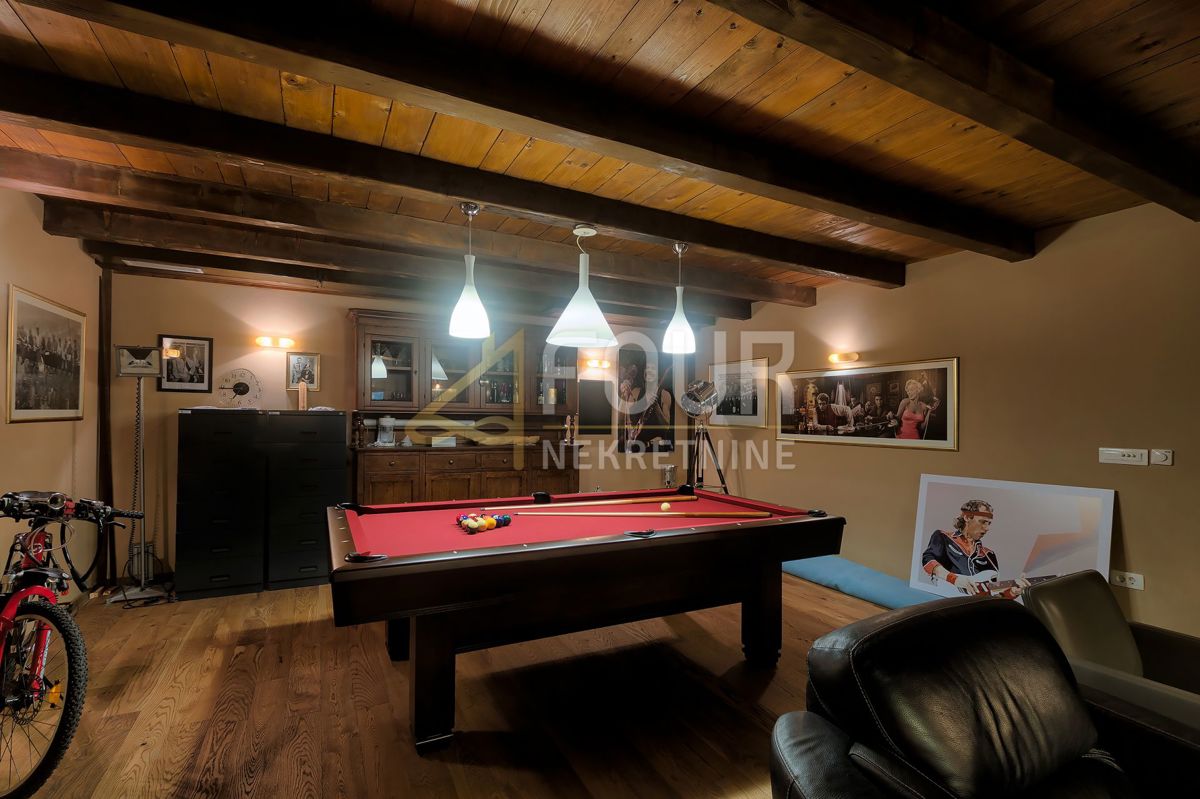 Svetvinčenat, 302,77m2