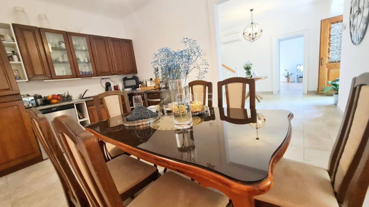 Nedešćina, Sveta Nedelja, 110m2