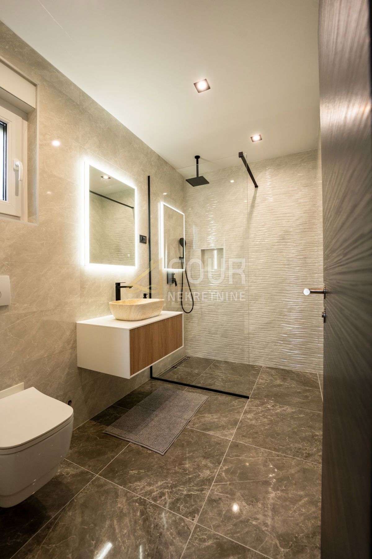 Novi Vinodolski, 391,72m2