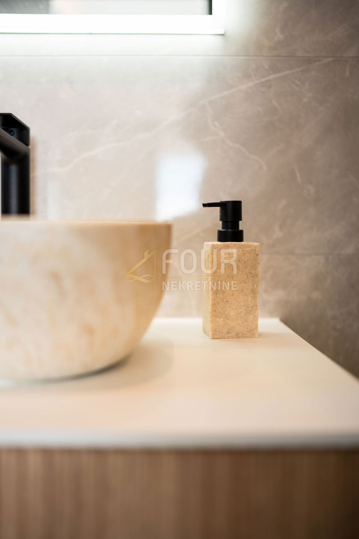 Novi Vinodolski, 391,72m2