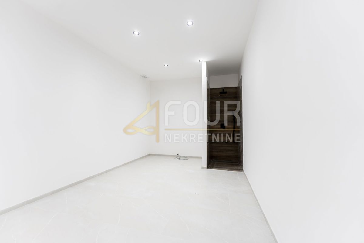 Novi Vinodolski, 391,72m2