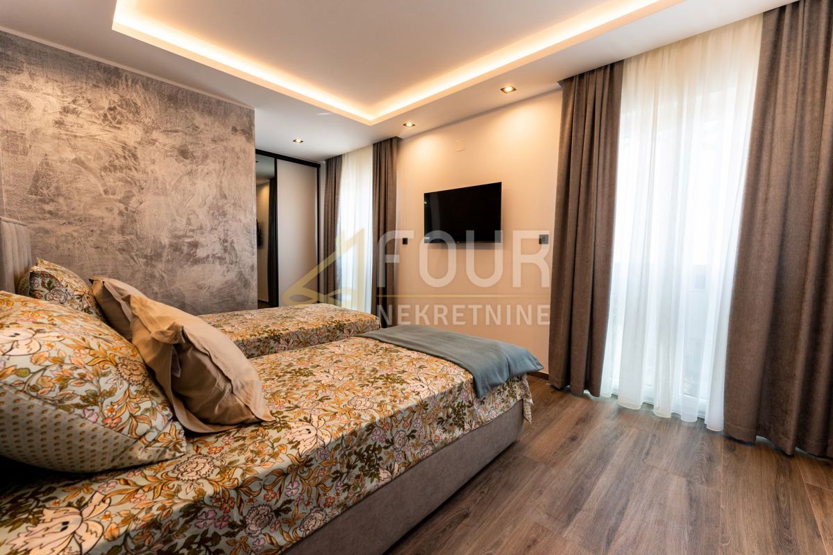 Novi Vinodolski, 391,72m2