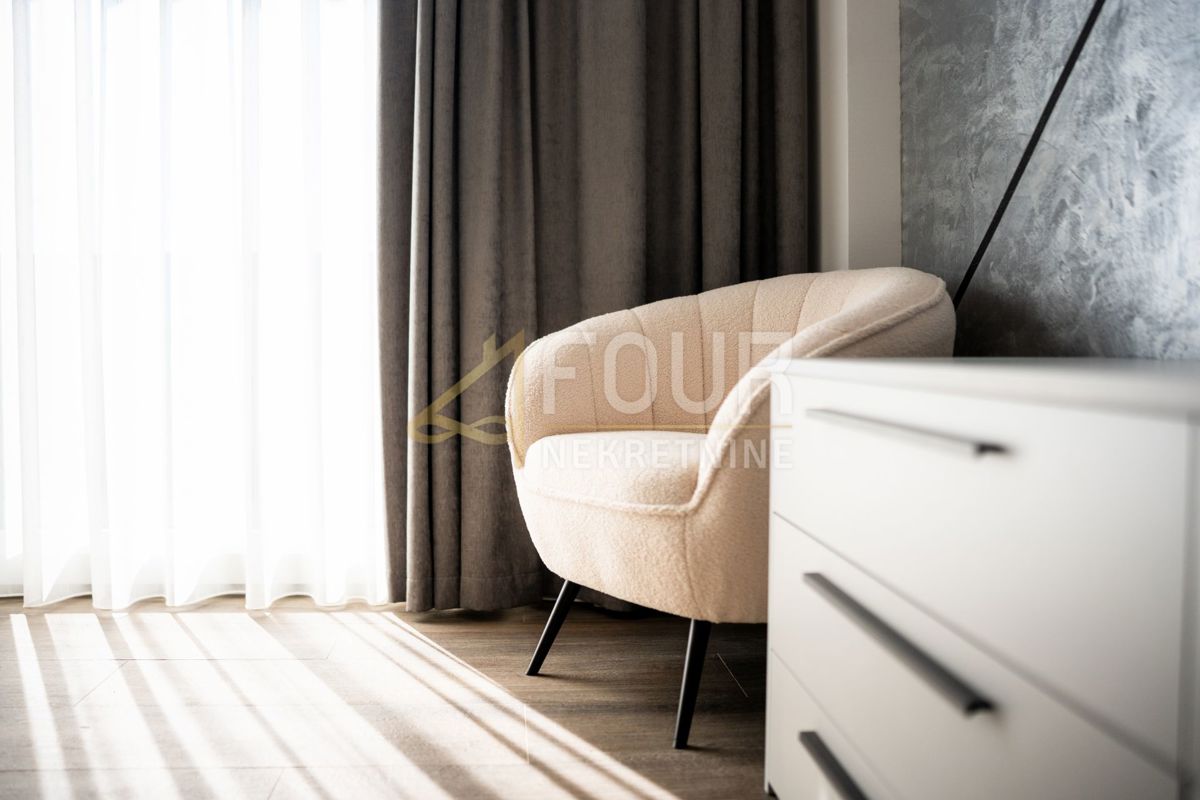 Novi Vinodolski, 391,72m2