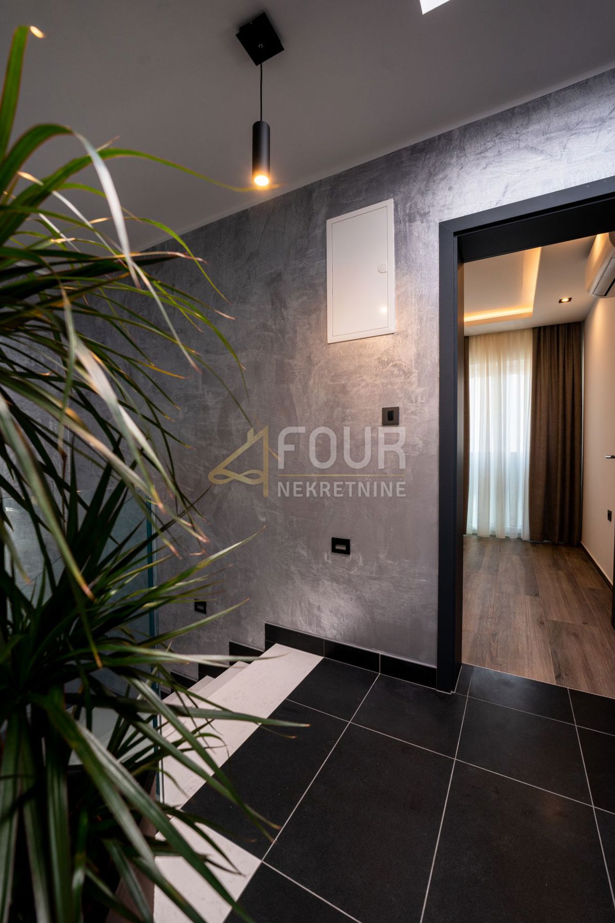 Novi Vinodolski, 391,72m2